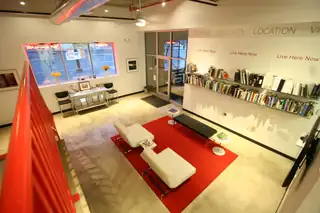 401 Central Avenue NE 