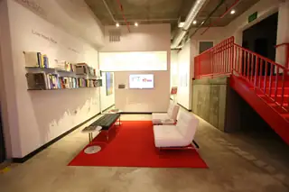 401 Central Avenue NE 