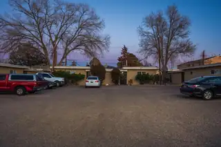 1100 Palomas Drive SE 