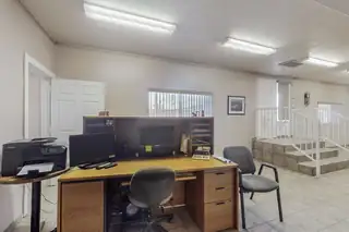 3821 Commercial Street NE 