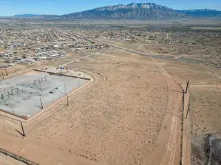 5800 Seminole Drive NE 