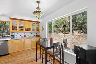 11 Eagle Trail Kitchen