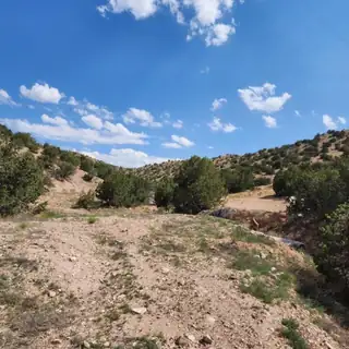 Tres Amigos, Placitas 