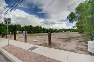 1116 Isleta Boulevard SW 