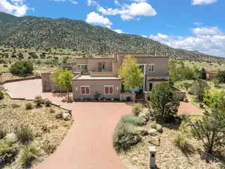 13716 Canada Del Oso Place NE, Albuquerque 