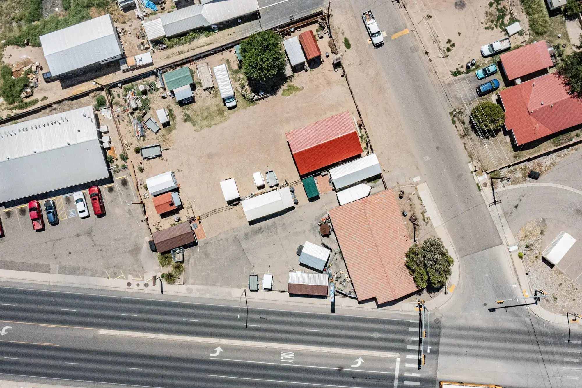 301 E REINKEN Avenue