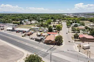 301 E REINKEN Avenue 