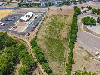 Lambros Lp SE, Los Lunas 