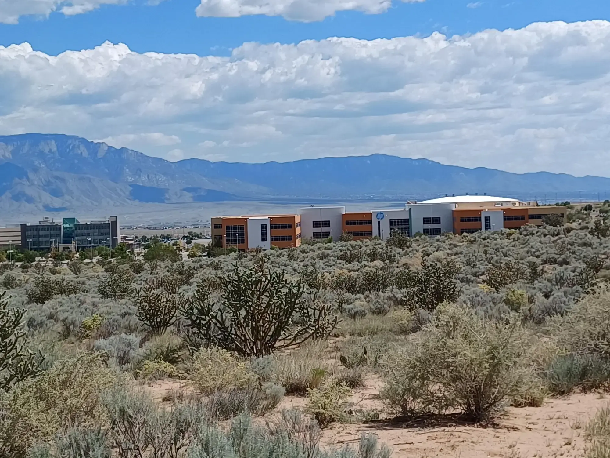 2218 METRO Avenue NE