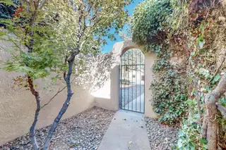 5813 ELMWOOD Drive NE 