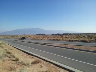 2113 King (U21B16L26 and 27) Boulevard NE 