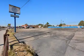 6901 Lomas Boulevard NE 