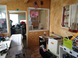 204 S LIMIT Avenue Home Office