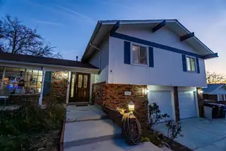 7908 SIERRA AZUL Avenue NE Exterior Front