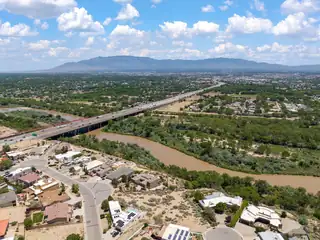 1604 Bluffside Place NW 