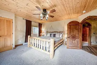 18 Meadow Brook Terrace Bedroom