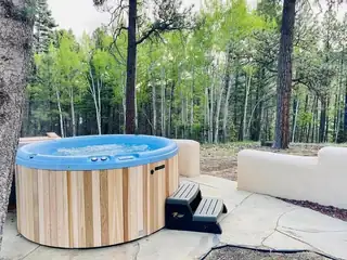 18 Meadow Brook Terrace Hot Tub
