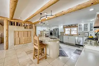 18 Meadow Brook Terrace Kitchen