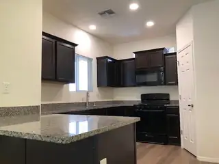 247 SAN CLEMENTE Avenue NW 