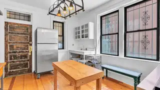 415 COAL Avenue SW Kitchen