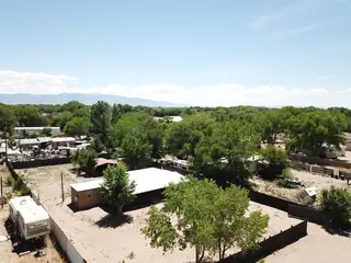 4916 Moore Circle Living Room