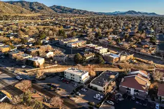 12120 Candelaria Road NE 