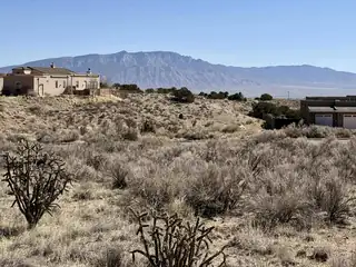 5801 Highland Meadows NE 