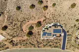 5801 Highland Meadows NE 