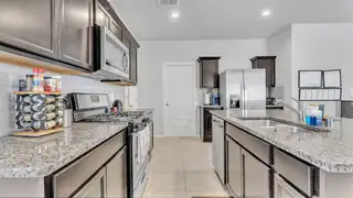 889 Tazanita Loop SE 