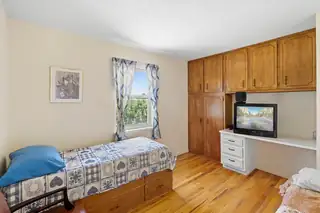 5 BACHELOR Trail Bedroom