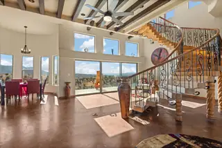 90 CAMINO HALCON Living Room