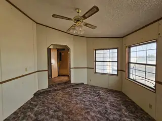 203 N LASSITER Street Living Room