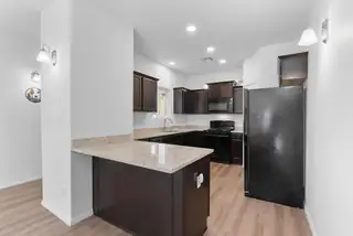 311 SAN CLEMENTE Avenue NW Kitchen