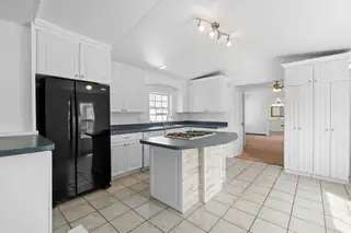 945 SAN ILDEFONSO Road 16 Kitchen