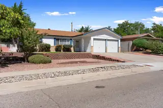 10217 Santa Paula Avenue NE 