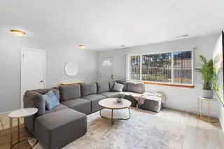 10217 Santa Paula Avenue NE 