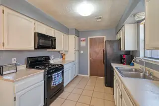 1706 ZICKERT Place NW Kitchen