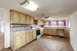 169 NM 399 Kitchen