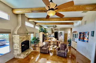 117 VISTA MONTANA Road Living Room