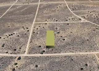 39th (U23 B27 L8) Avenue NW 