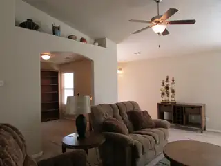 2843 VIOLETA Circle SE 