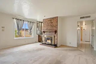 6505 MCKINNEY Drive NE 