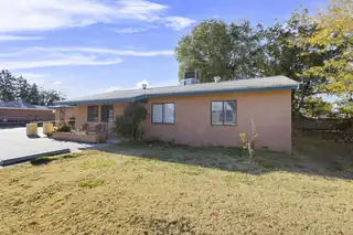 111 SANDOVAL Road SW 