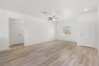 2507 Calle del los Claveles 