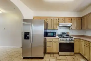 916 LEE TREVINO Drive Kitchen