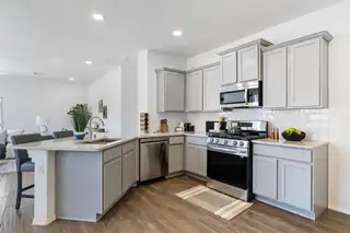 6200 White Hawk Drive NE Kitchen