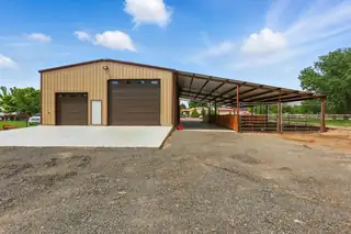 2496 Green Exterior Front