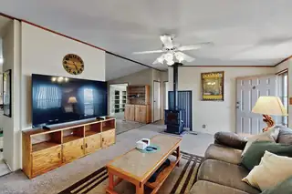 8860 State Hwy 55 Living Room