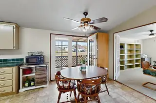 8860 State Hwy 55 Kitchen