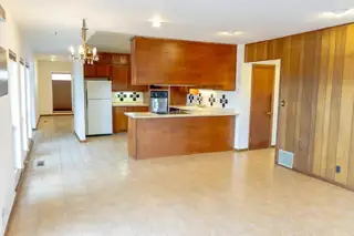 384 Don Street SE Kitchen